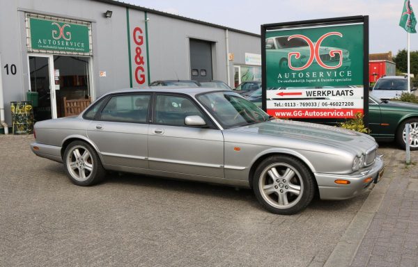 Jaguar XJR 4.0 V8